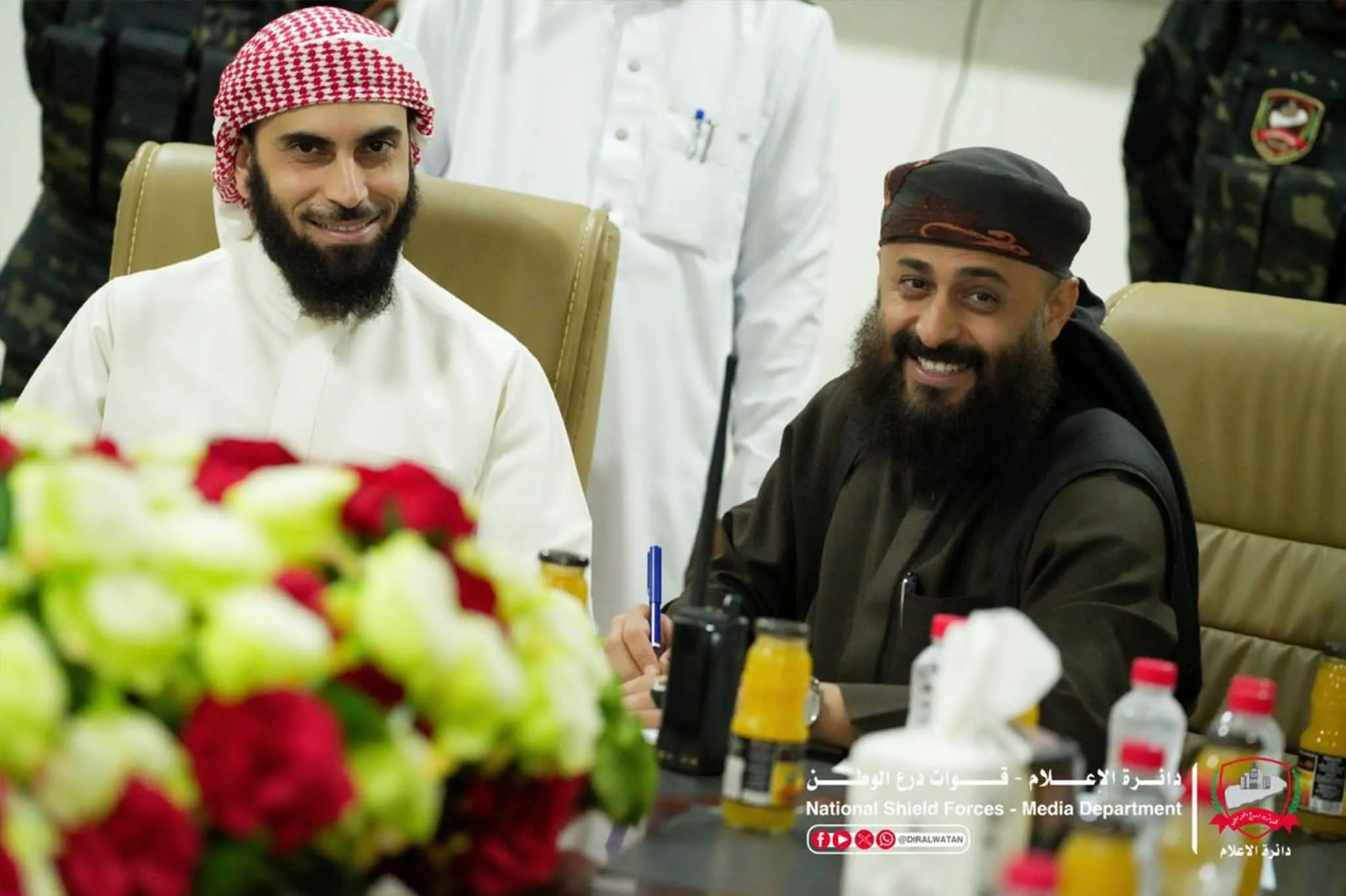 تنفيذاً لقرارات الرئاسي.. تسليم قيادة قوات درع الوطن في عدن