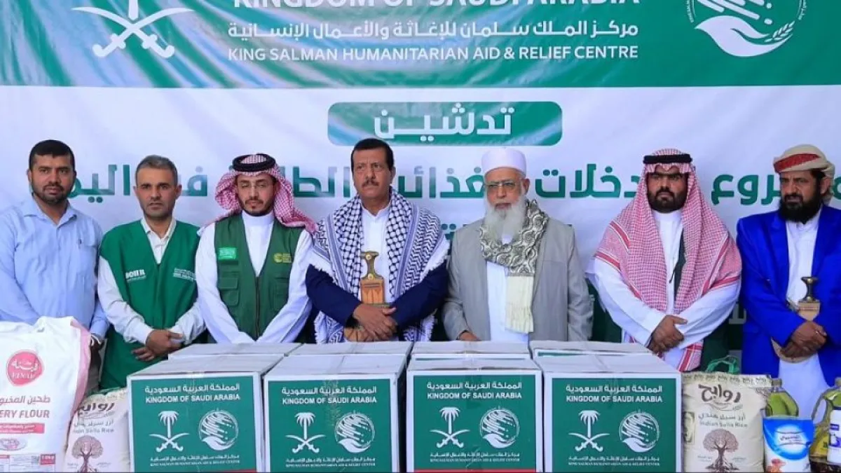 انفراجة إنسانية في مأرب.. توزيع أكثر من 5 آلاف سلة غذائية للأسر النازحة