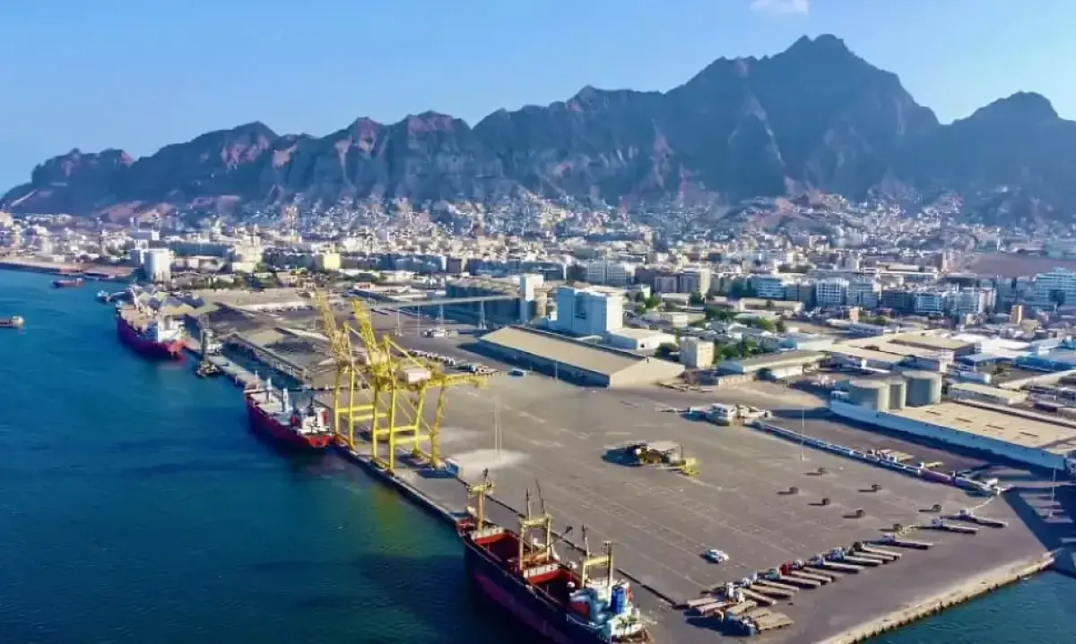 إعلان حكومي ببدء الترتيبات لإطلاق نشاط الترانزيت في ميناء عدن