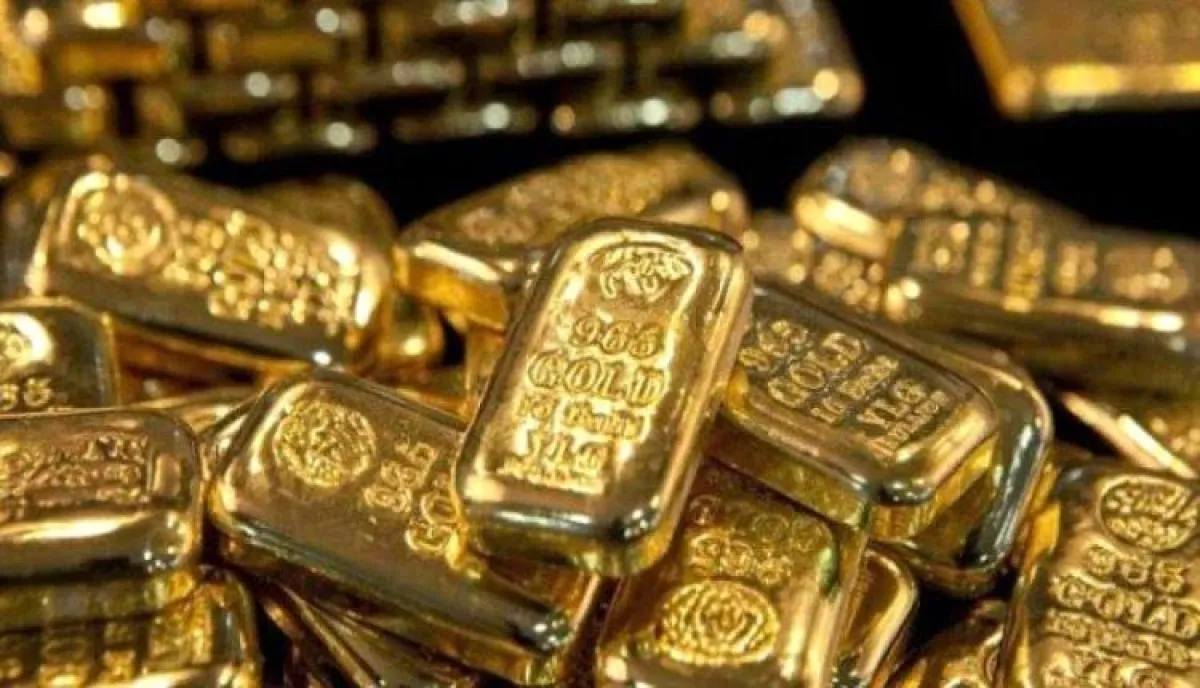 الذهب يتراجع بأكثر من 1بالمئة وبالمعاملات الفورية 1.4