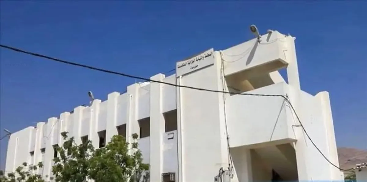 المحكمة الجزائية بحضرموت تقضي بسجن 5 مدانين باختطاف 14 طفلاً لمدد تصل إلى 50 عاماً