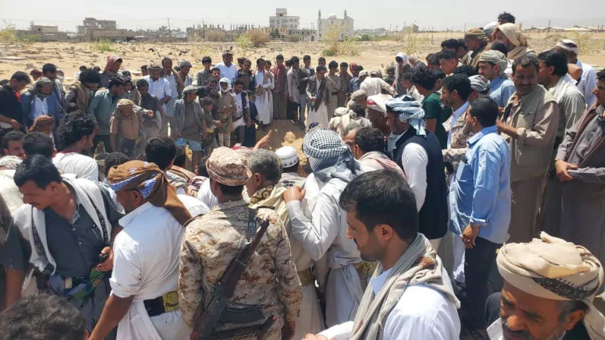 مأرب تودع عشرة من ضحايا حريق مروع أودى بحياة 16 شخصاً