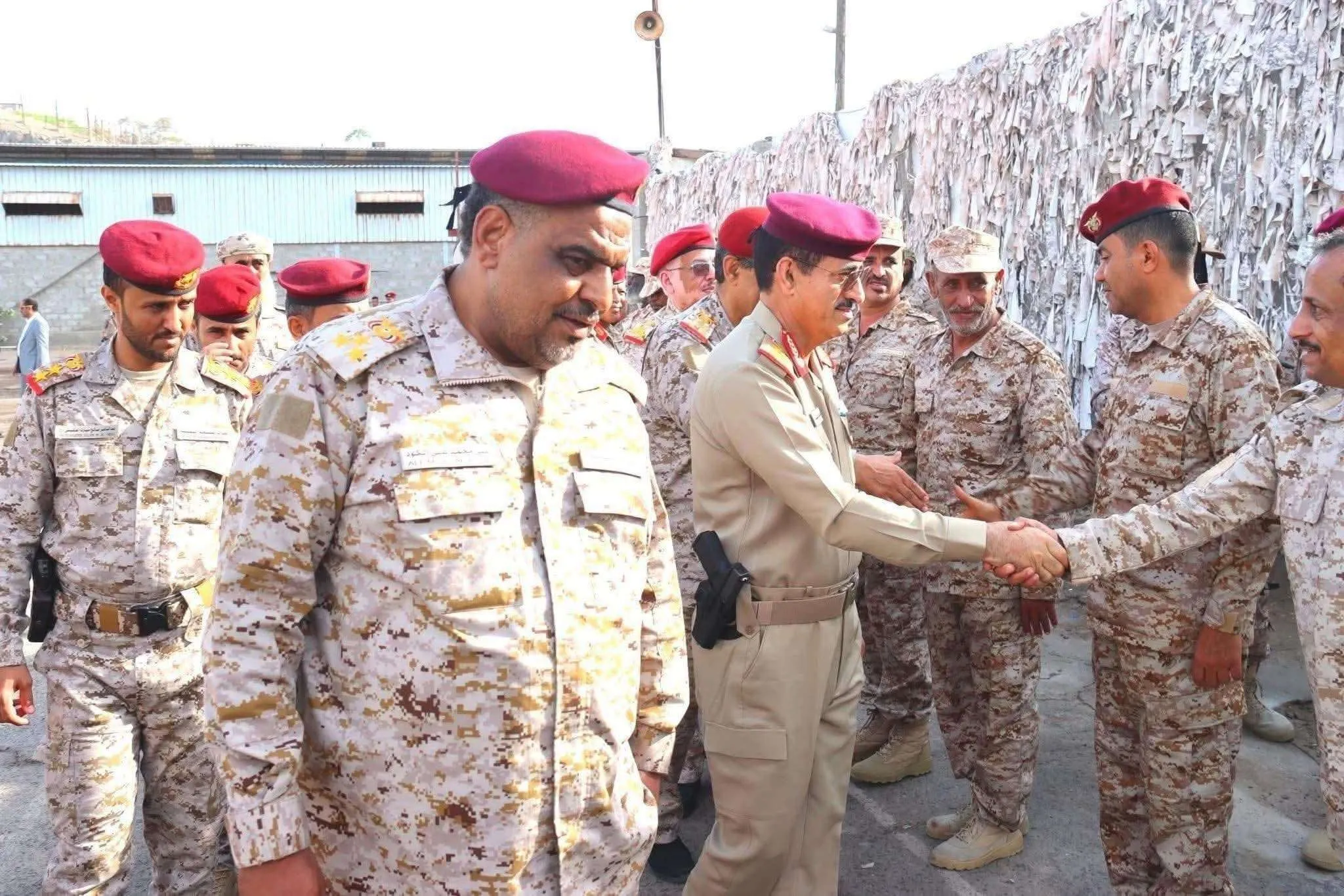 وزير الدفاع يظهر من الضالع ويقوم بهذا الامر