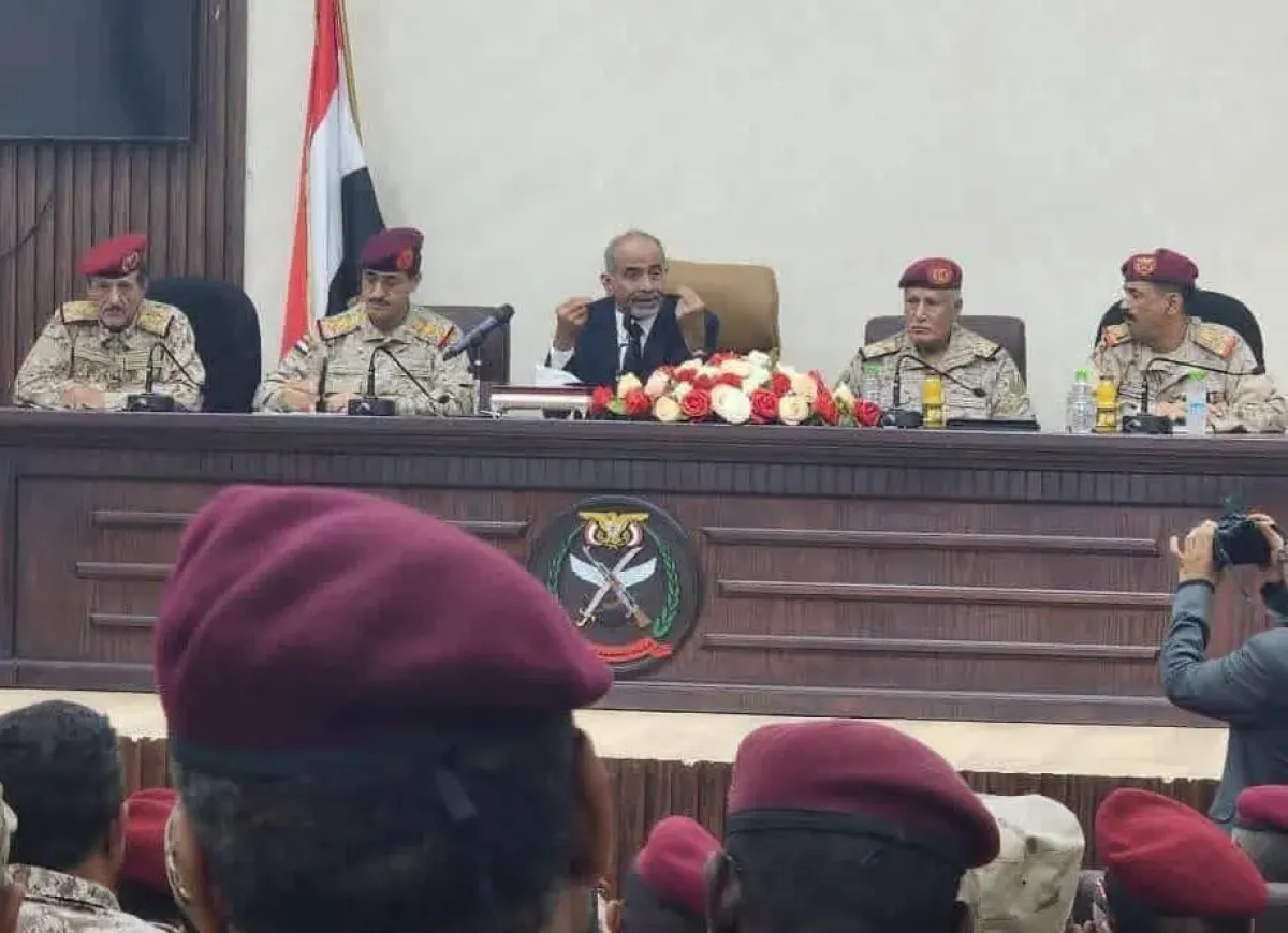 مصادر حكومية: الاقتراب من إنجاز المرحلة الأولى لهيكلة الجيش