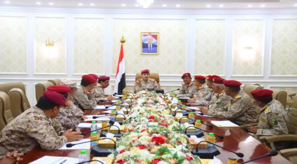 وزير الدفاع يجتمع بهيئة القوى البشرية لمتابعة جهود ضبط بيانات القوات المسلحة 