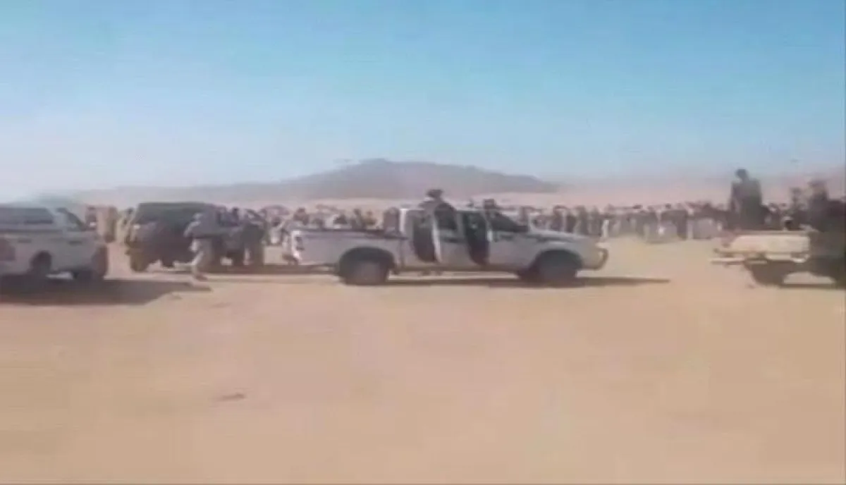 قبائل دهم تحتشد في الجوف وتصعّد بعد اختطاف شيخ قبلي على يد عناصر حوثية