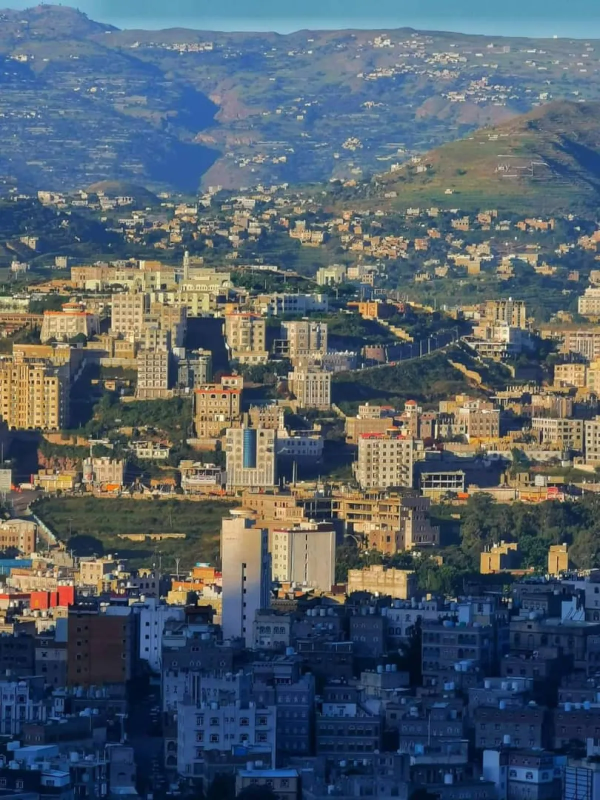 مقتل شقيق القيادي الحوثي عبدالحافظ السقاف وسط مدينة إب .. فمن هو الجاني ؟