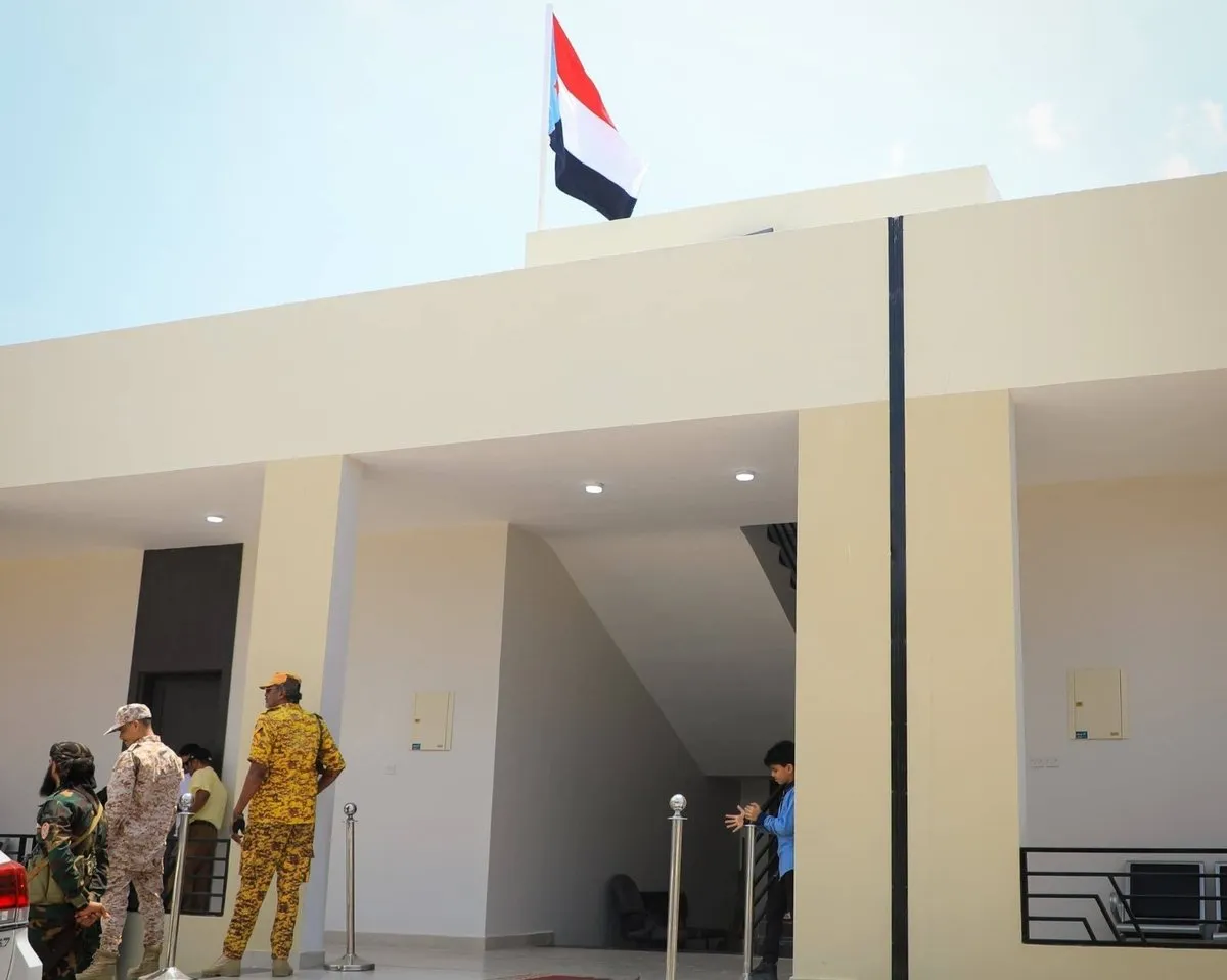 افتتاح مبنى السلطة المحلية بعدن تحت راية الانفصال
