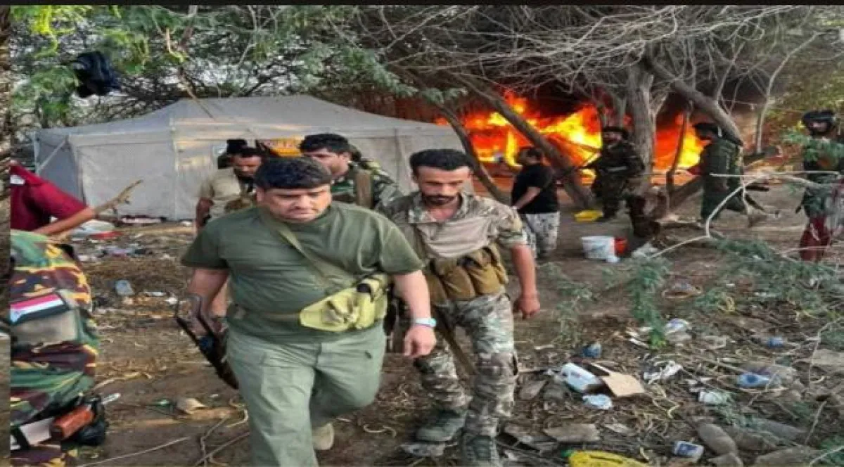 بتوجيهات محافظ أبين.. حملة أمنية بقيادة مدير أمن المحافظة تداهم معسكرات تهريب الأفارقة في أحور