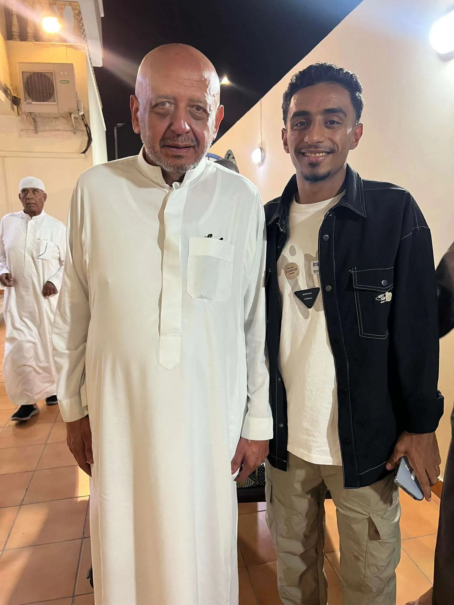 قام برفضه على الفور .. الكشف عن تلقي اللاعب عادل عباس عرض كبير من رجل أعمال يمني بالسعودية