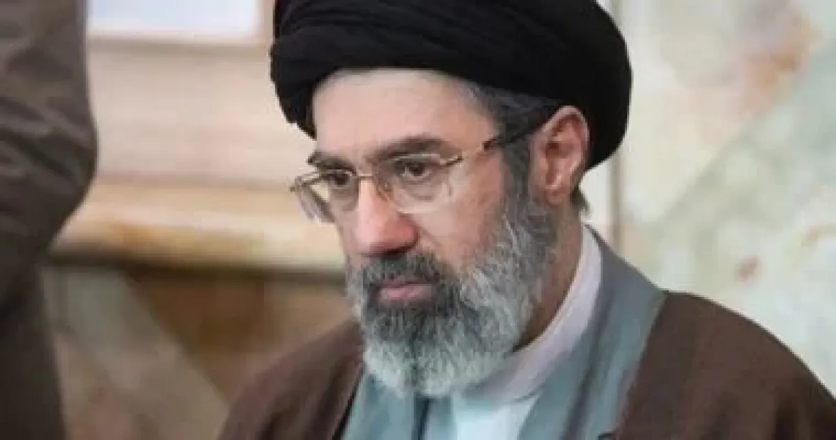 وجه مشوه ولايقدر على الكلام.. ماذا حدث لمجتبى خامنئى..؟ “التفاصيل”