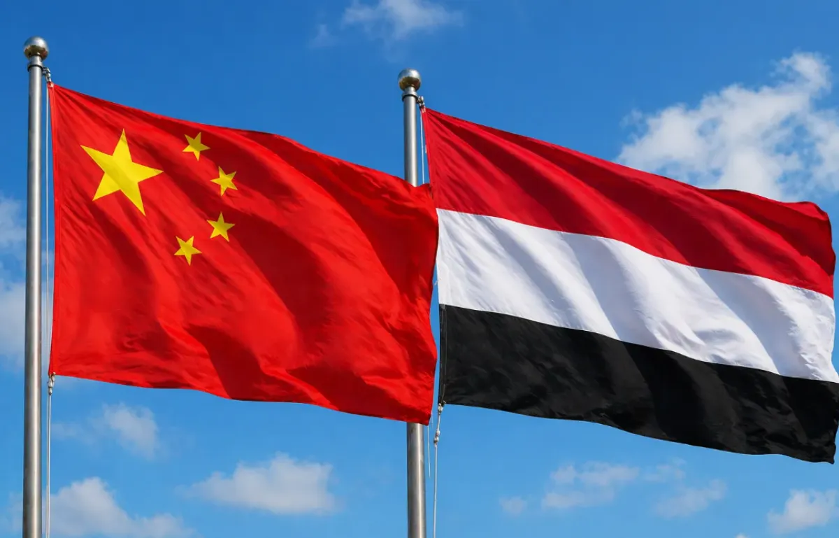 لقاء شقيقتين بعد 11 عاما من الفراق خلال إجلاء من اليمن
