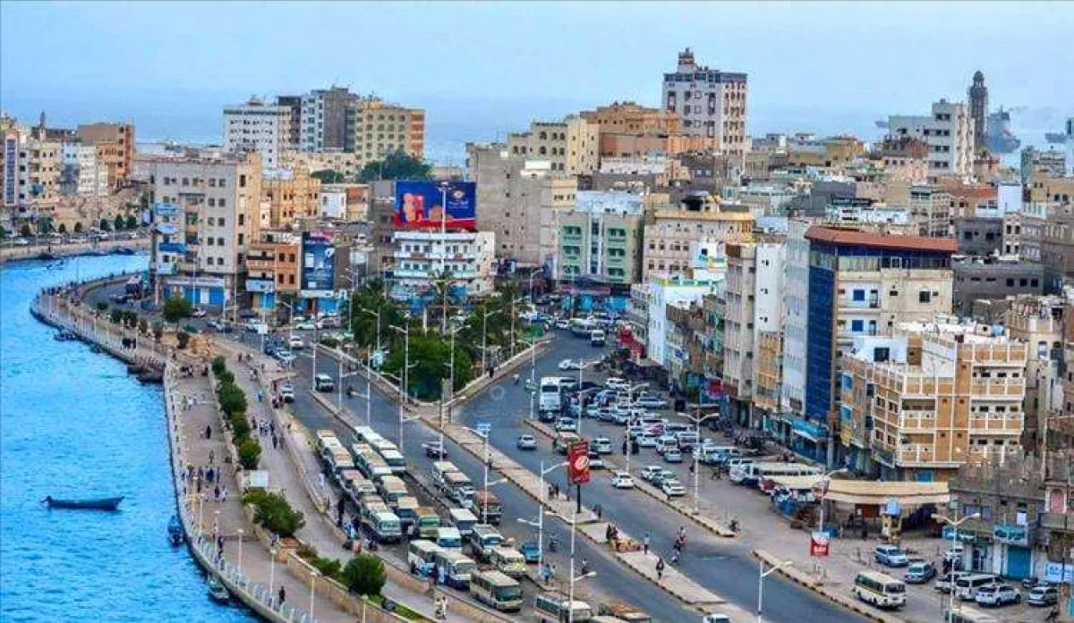 حضرموت.. إحباط 3 محاولات تهريب وضبط 40 جهاز اتصالات و42 "ستارلينك" وأكثر من 31 ألف قرص دوائي