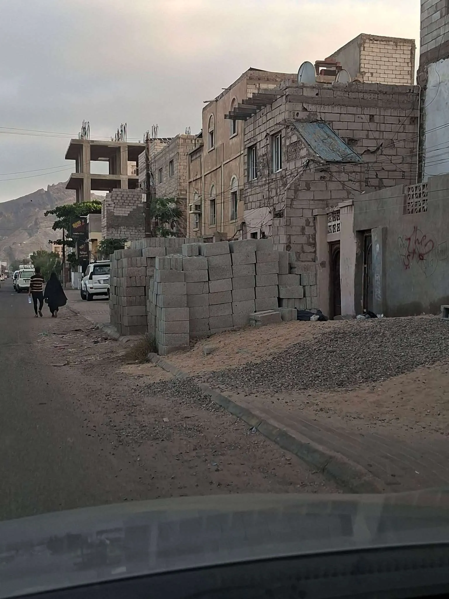 بناء عشوائي غير مسبوق في كريتر