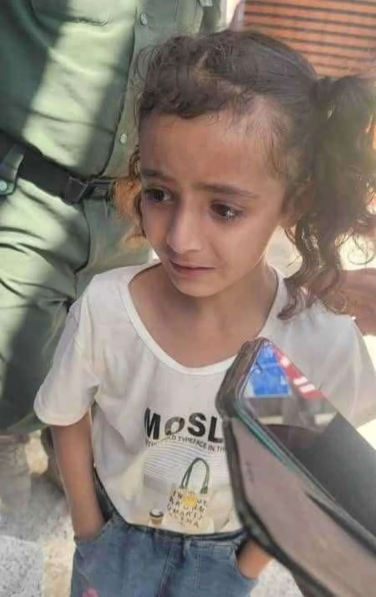 عاجل :العثور على طفلة مفقودة في مدينة تعز والبحث جارٍ عن أسرتها