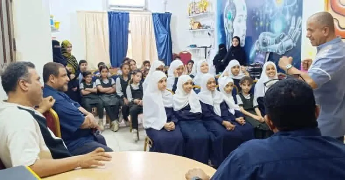الحكومة تدين جريمة اغتيال الشاعر بعدن وتؤكد أنها ستلاحق الجناة وتقديمهم للعدالة