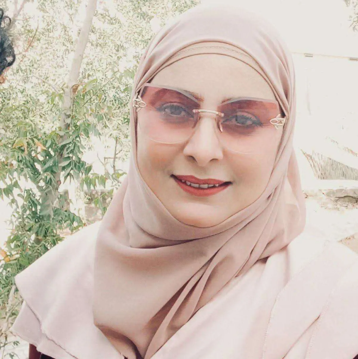 إعلامية عدنية تدعو للتكاتف ووحدة الصف الجنوبي