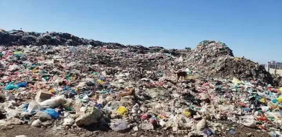 مناشدة عاجلة لإنقاذ ملعب نادي الوحدة بالتربة من هذا الامر( صور )