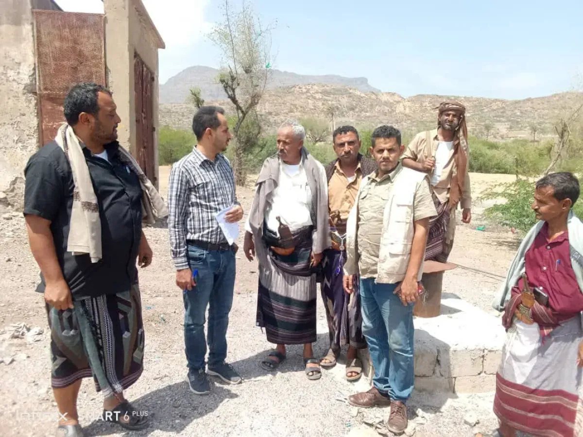 تعز.. مدير الوازعية يبحث مع مؤسسة "بناء" سبل استئناف مشاريع المياه المتعثرة