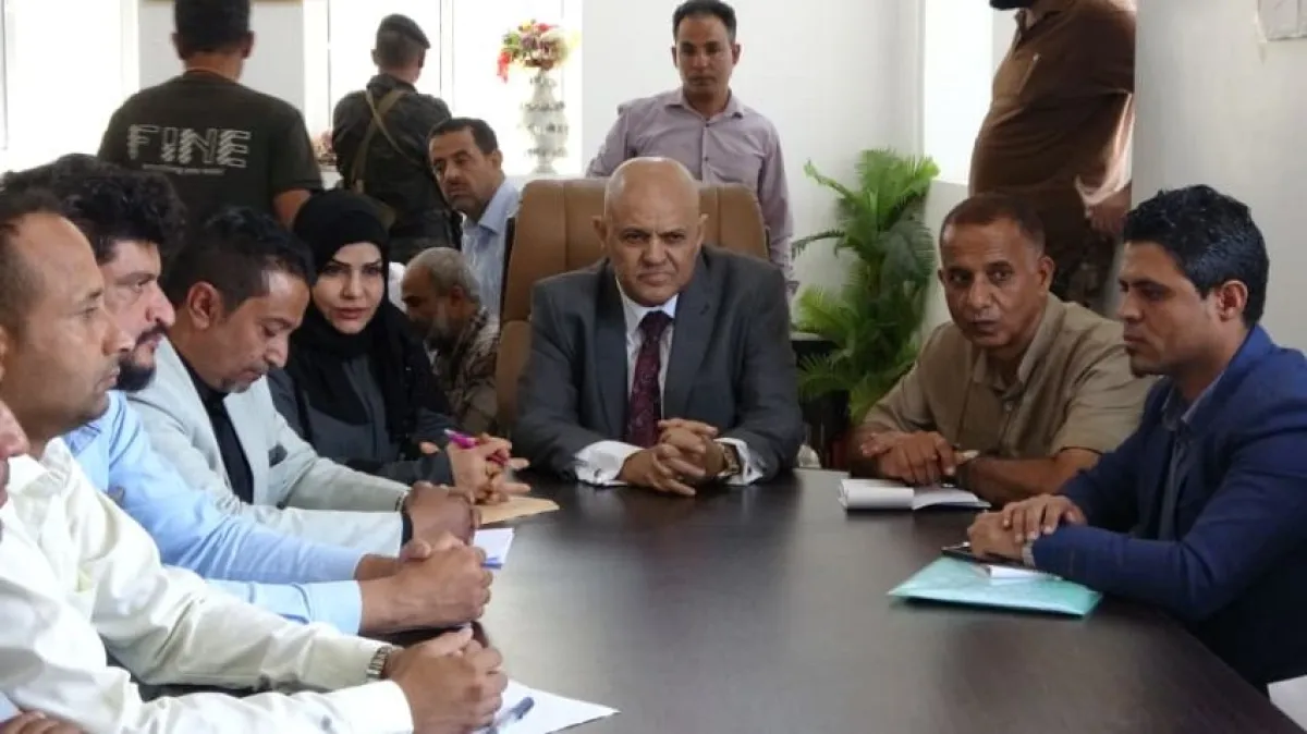 تعز تبحث تعزيز خدمات النظافة ورفع كفاءة صندوق التحسين