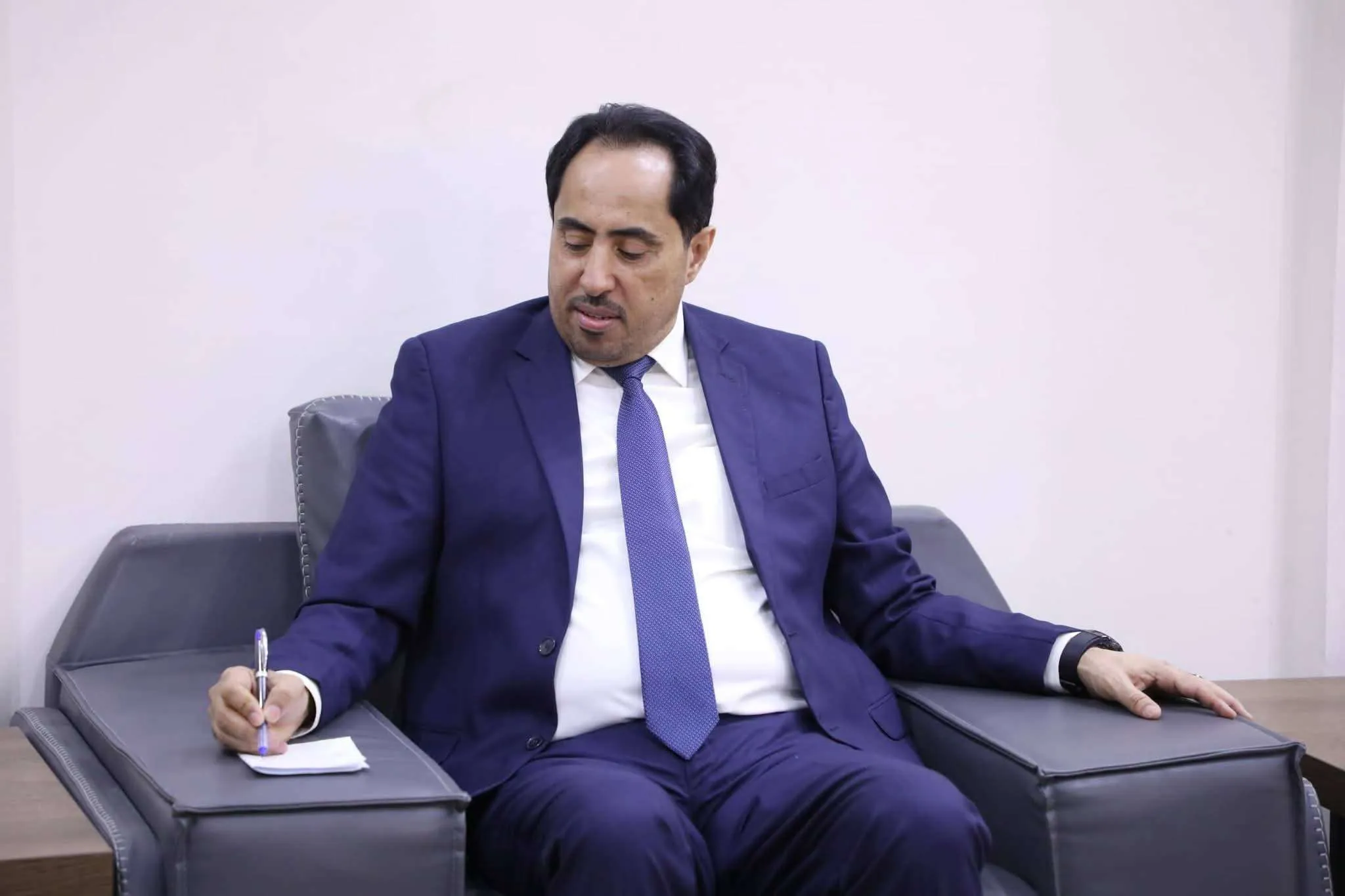 الوزير البكري يؤكد دعمه ومساندته لفرع اتحاد الإعلام الرياضي بعدن