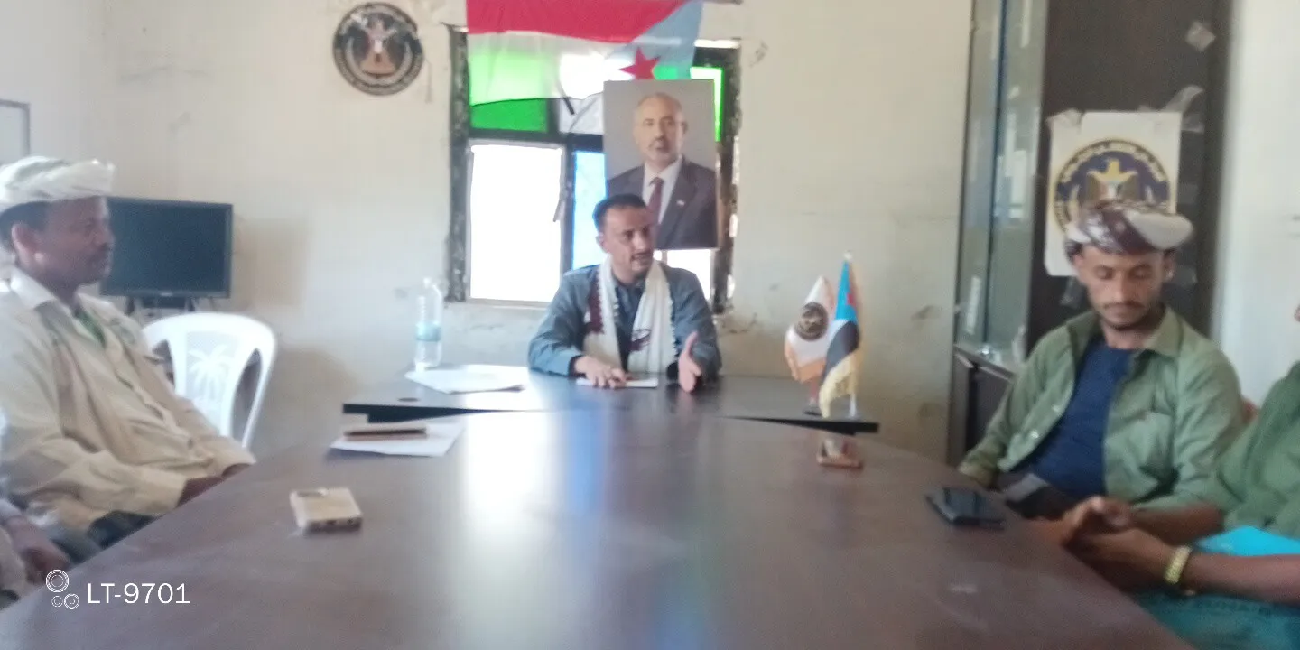 تنفيذية انتقالي المسيمير تعقد اجتماعها الدوري وتحذر من محاولات شق الصف الجنوبي عبر إنشاء مكونات وتحالفات وصفتها بـ"الكرتونية"