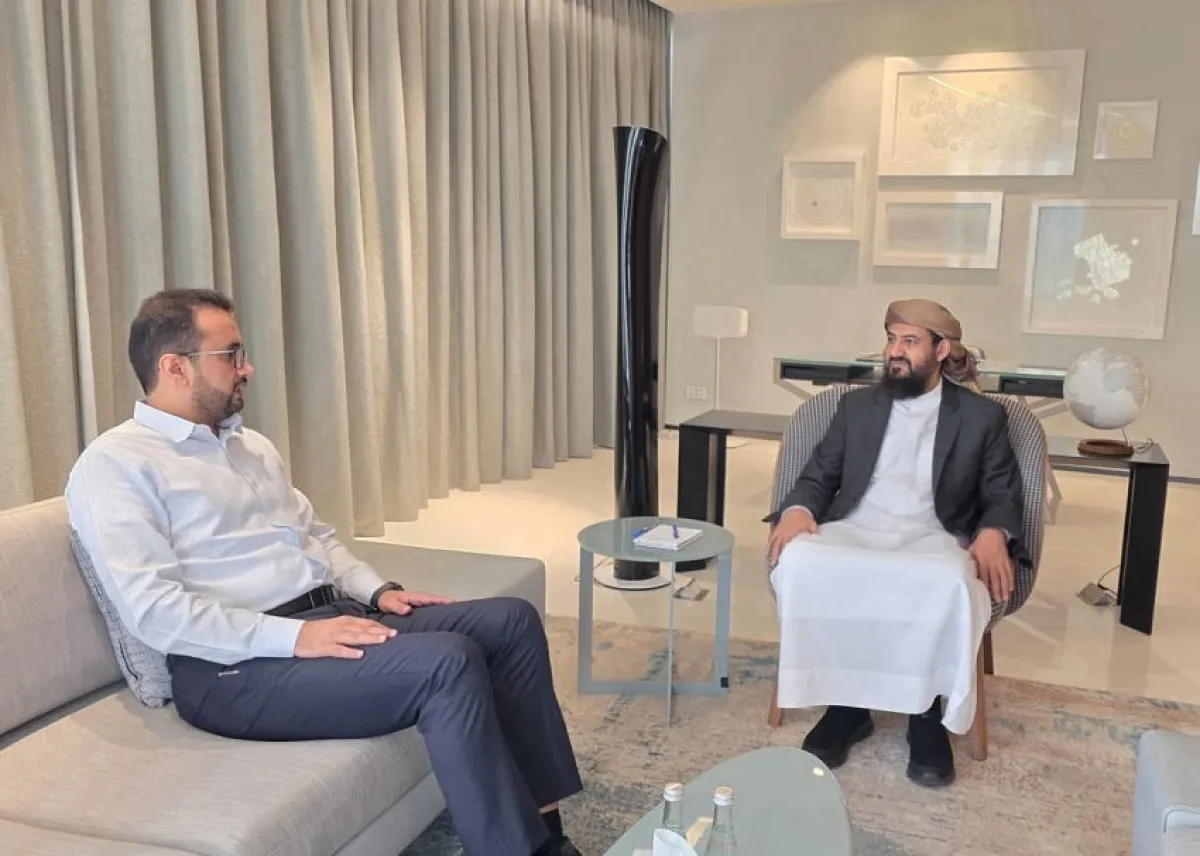 المحرّمي والعولقي يبحثان إصلاحات إدارية لتعزيز كفاءة العمل الحكومي