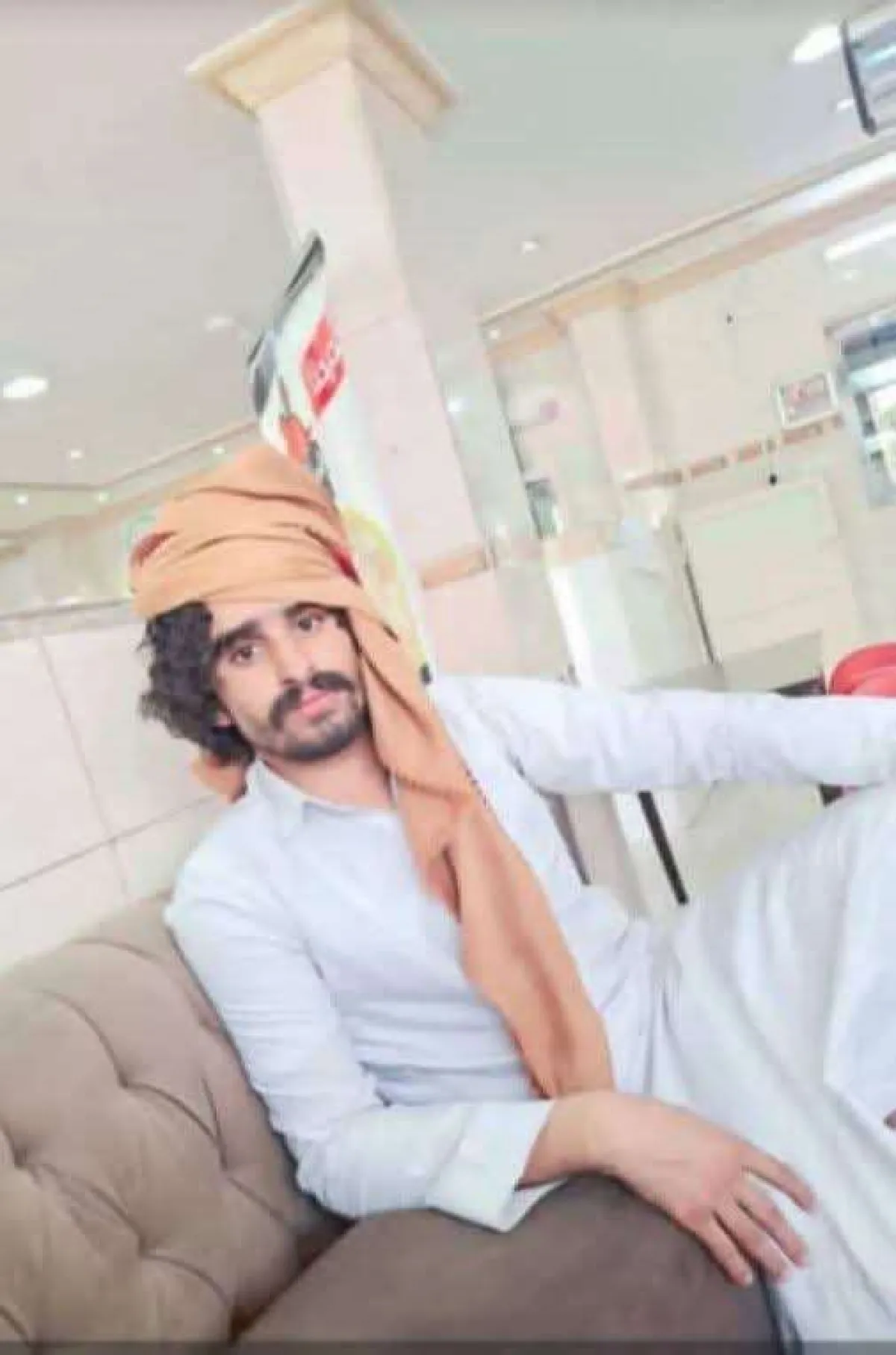 وفاة مغترب يمني بنوبة قلبية أثناء عودته إلى صعدة لقضاء العيد مع أسرته