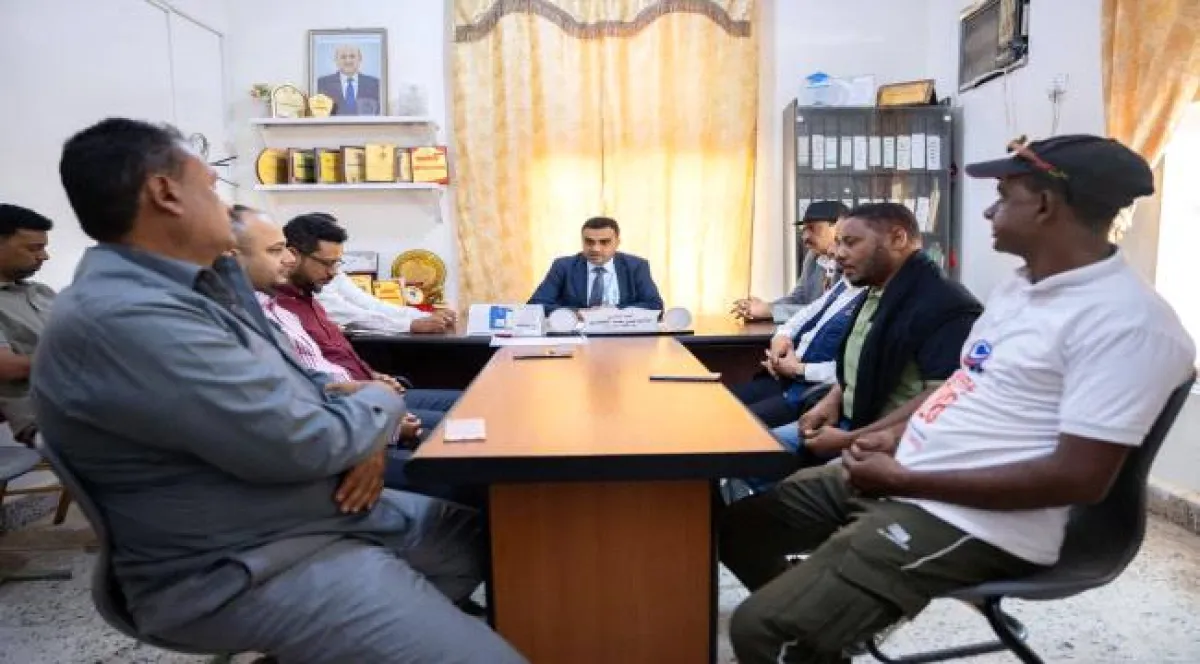 السقطري يناقش مع قيادة الكهرباء ووفد شركة Petro South مشروع إعادة نظام العدادات الذكية