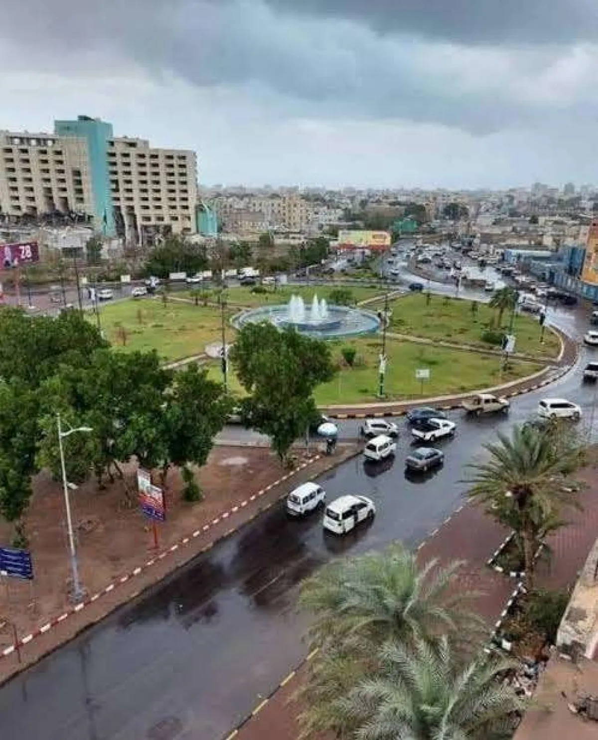 بنك شهير يتاخر عن صرف مرتبات الداخلية بعدن بسبب عدم توفر السيولة المالية