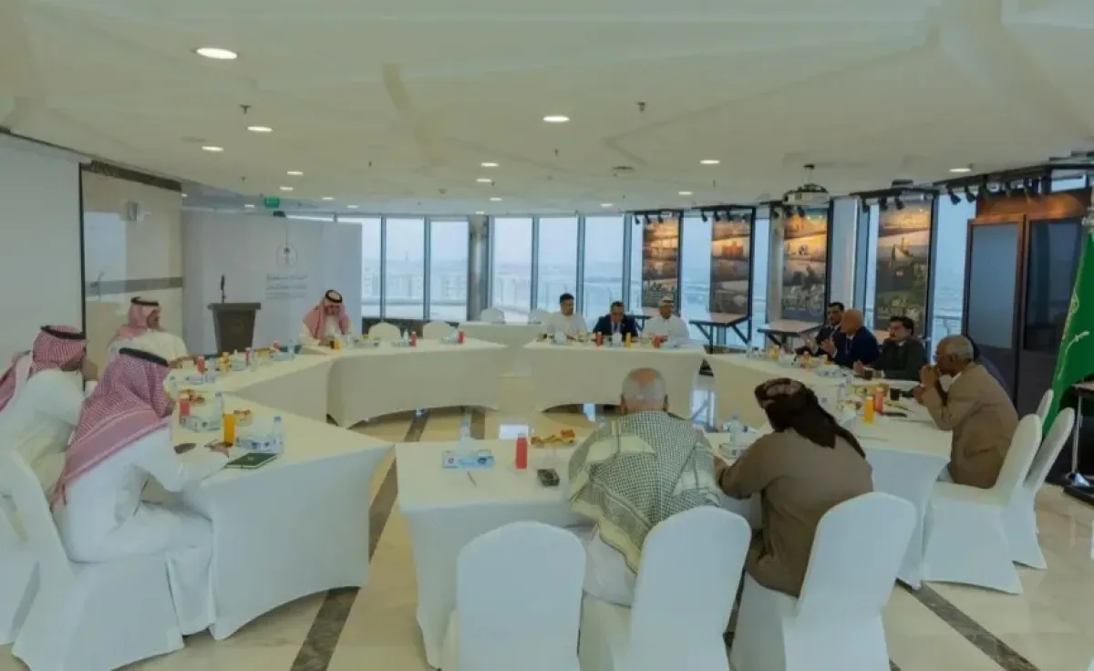 تحرك سعودي جديد برئاسة السفير آل جابر لبحث ترتيبات مؤتمر الحوار الجنوبي
