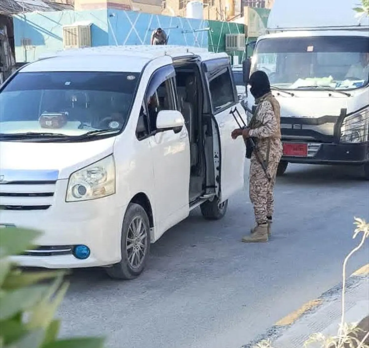 قوات درع الوطن تكثّف حملتها في وادي حضرموت وتشدد إجراءات منع حمل السلاح غير المرخص