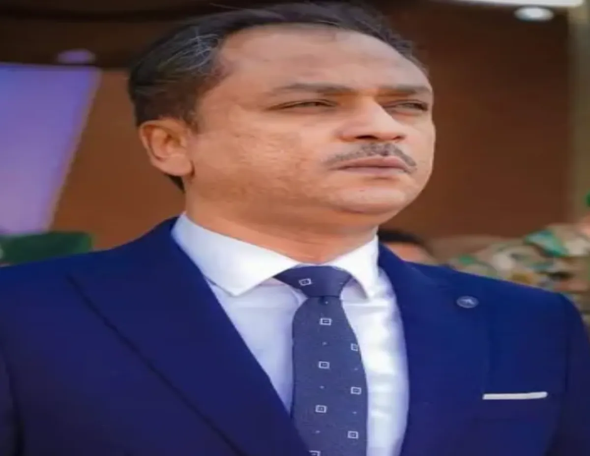 القيادي فادي باعوم يكشف تفاصيل جديدة عن الزبيدي وما جرى في حضرموت ومطار عدن قبل الهروب الأخير