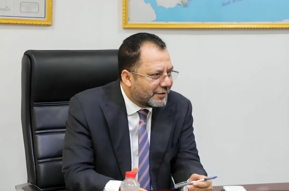 وزير الكهرباء اليمني يكشف عن مساعٍ لتفعيل الربط الكهربائي مع السعودية ورفع الإمداد إلى 1000 ميجاوات