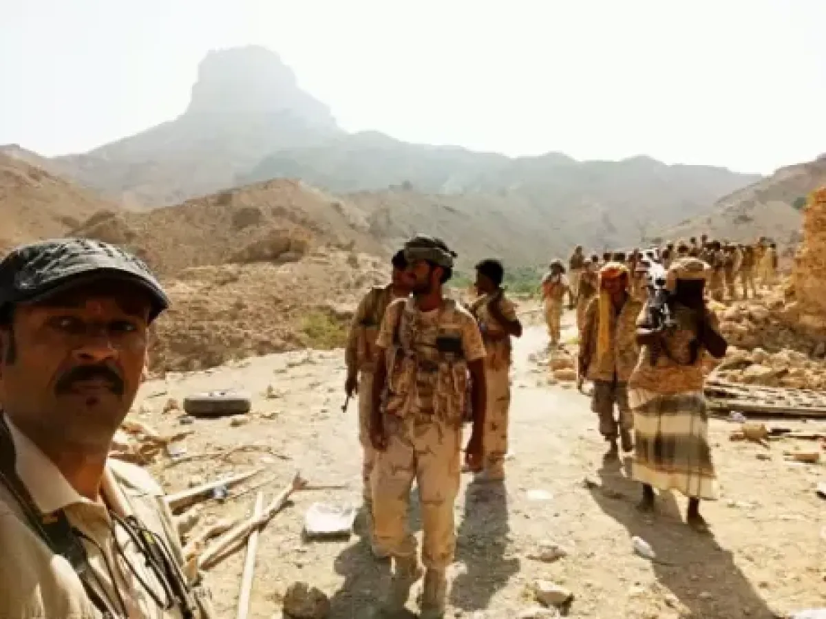 "السباق إلى المكلا".. كتاب يوثق ملحمة النصر على القاعدة في المكلا ودور الإمارات