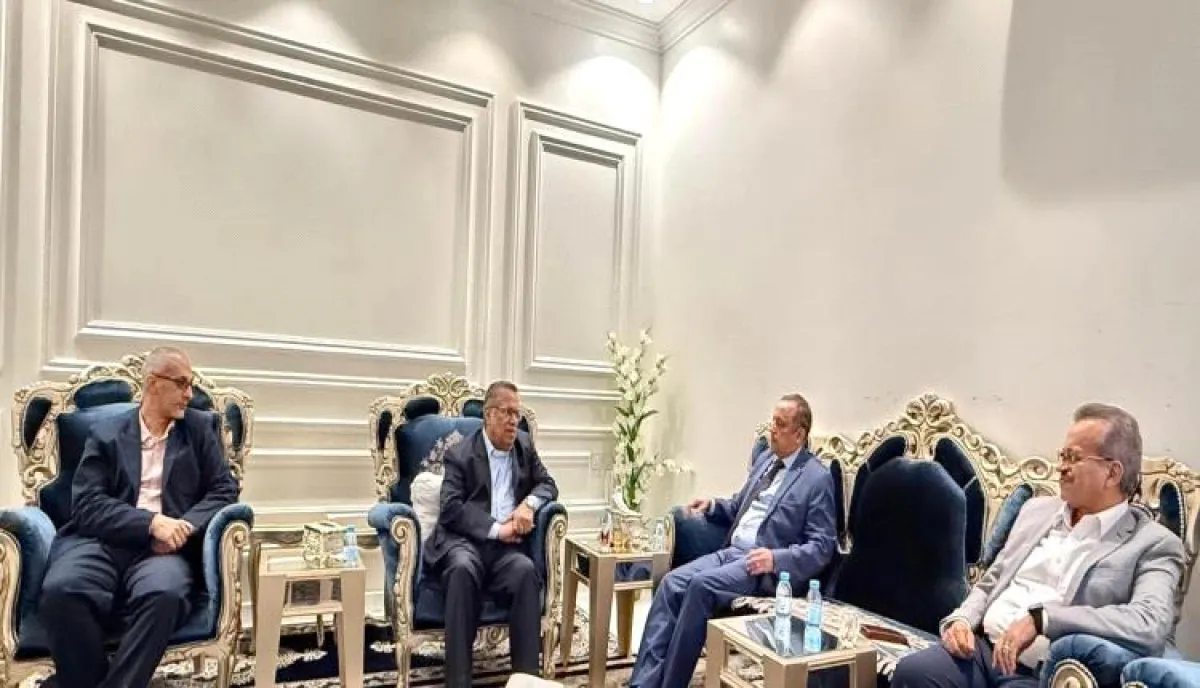 رئيس مجلس الشورى يستقبل وفدًا من أعضاء الهيئة التنفيذية لمجوعة أصدقاء اليمن في حزب العمال البريطاني