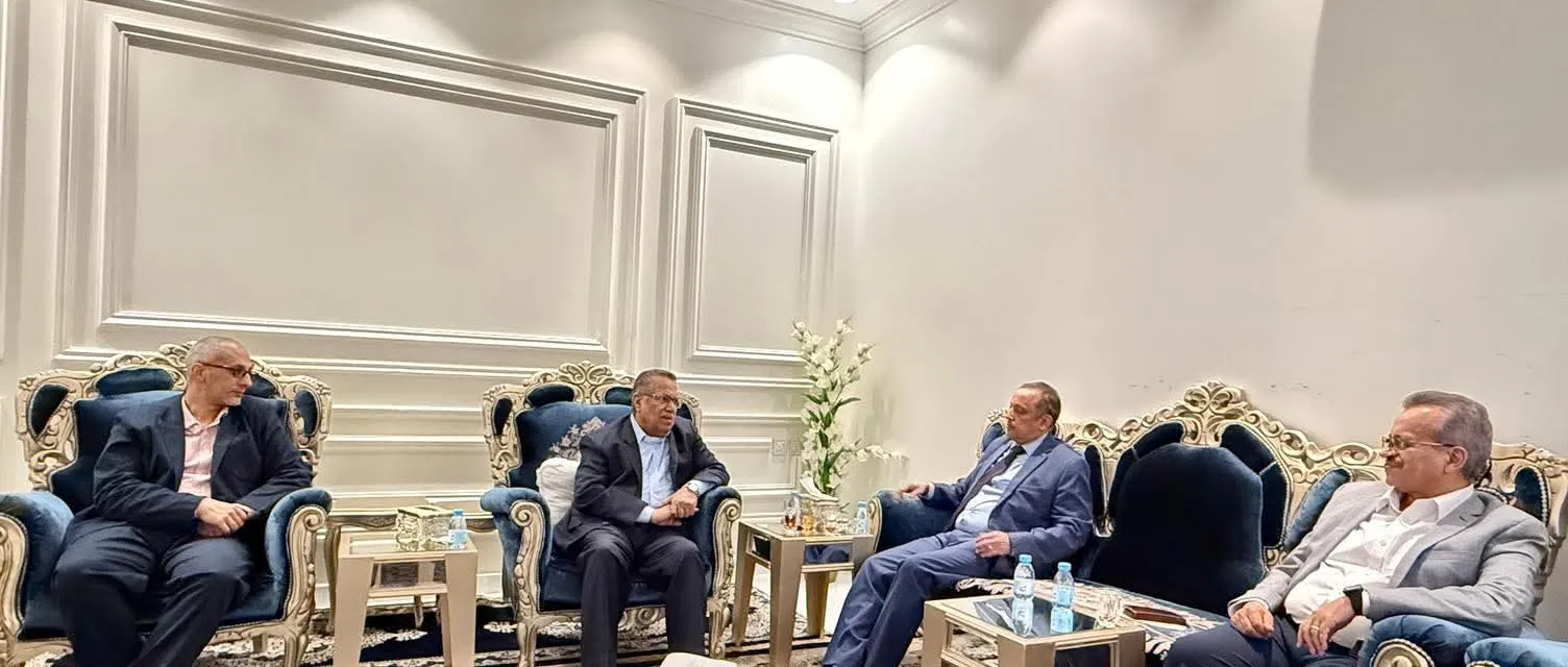 رئيس مجلس الشورى يستقبل وفدًا من أعضاء الهيئة التنفيذية لمجوعة أصدقاء اليمن في حزب العمال البريطاني