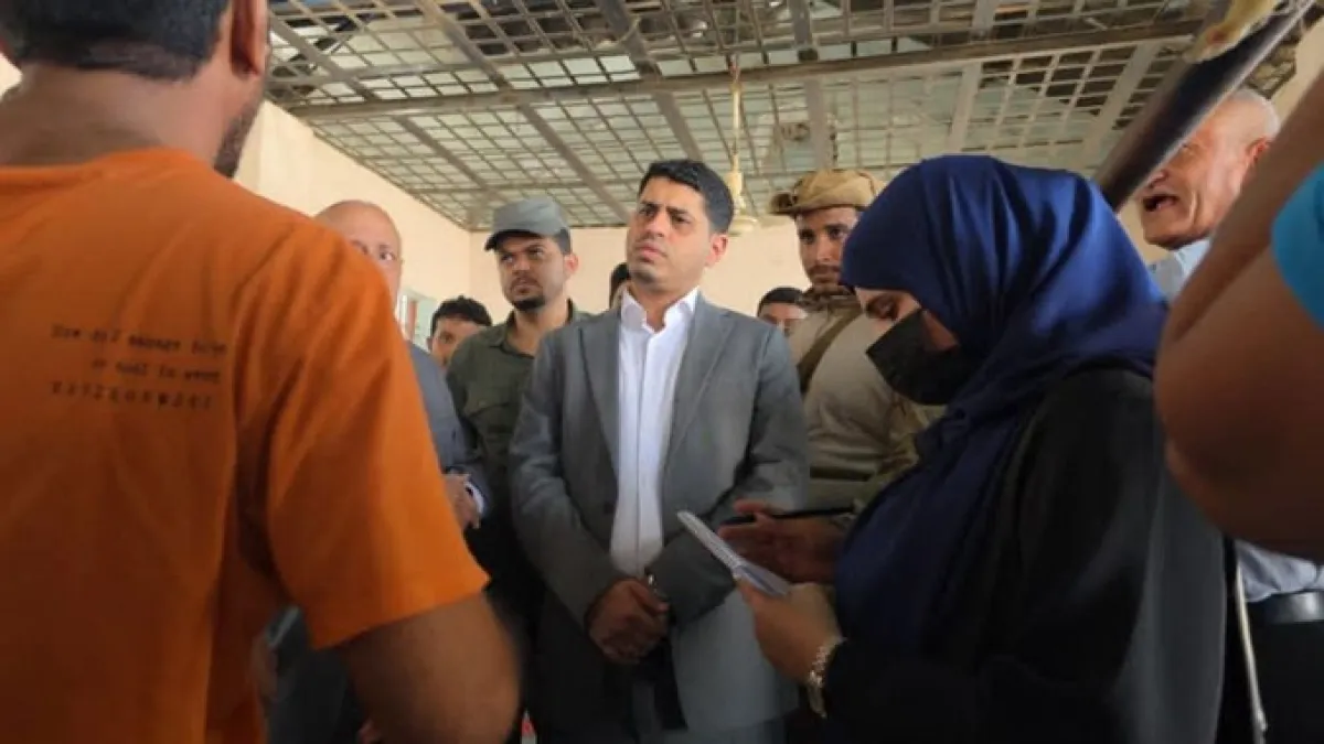 وزير حقوق الانسان يتفقد أوضاع 582 سجينا وسجينة من نزلاء السجن المركزي في عدن