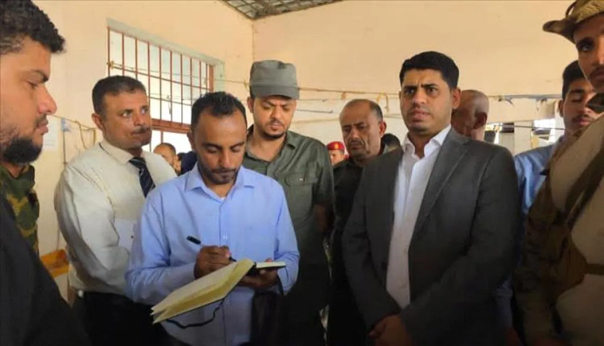 وزير حقوق الإنسان يطّلع على أوضاع نزلاء السجن المركزي في عدن ويشدد على تحسين المعايير الإنسانية