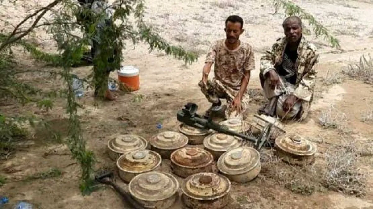 إصابة أربعة أطفال أشقاء بانفجار لغم أرضي من مخلفات الحوثيين في مديرية الدريهمي بالحديدة