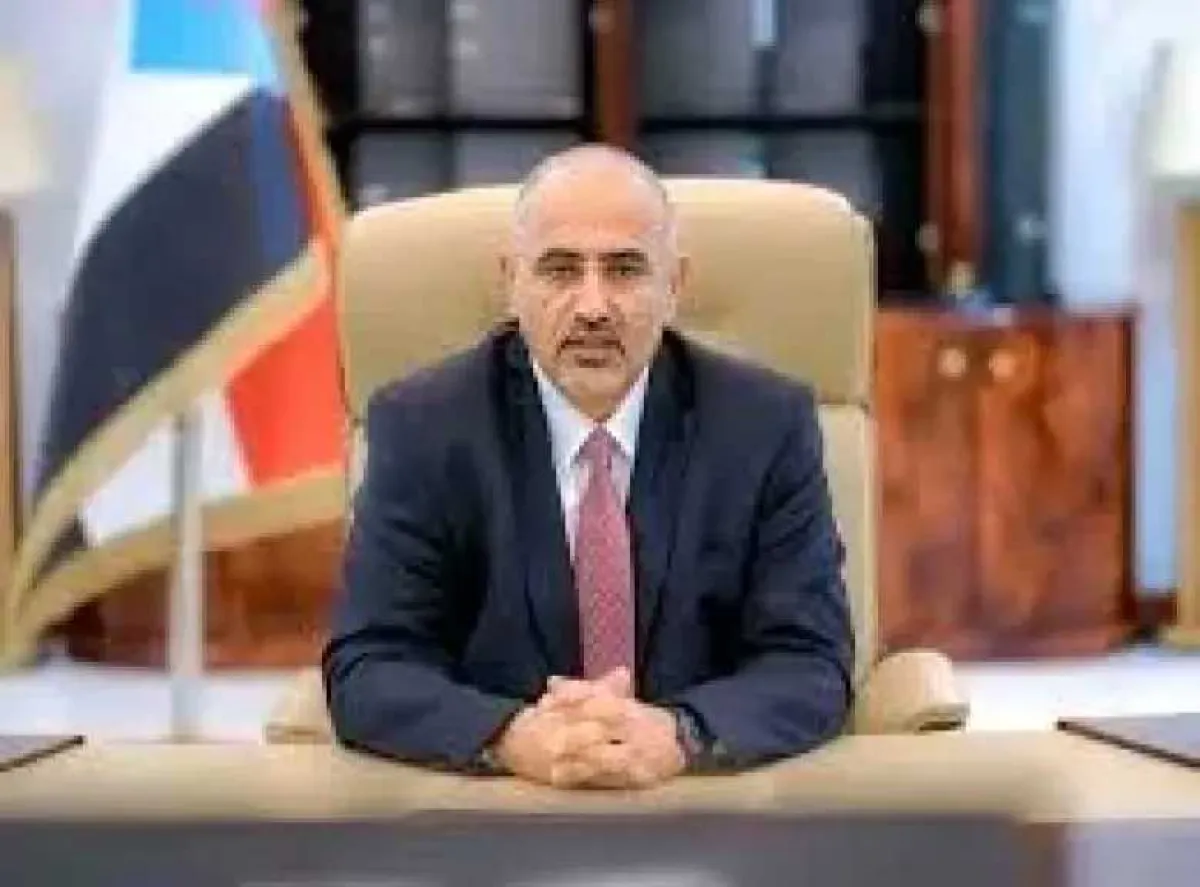 قناة تابعة للمجلس الانتقالي المنحل تُعلن بث كلمة الهارب الزُبيدي المُحتملة مساء اليوم