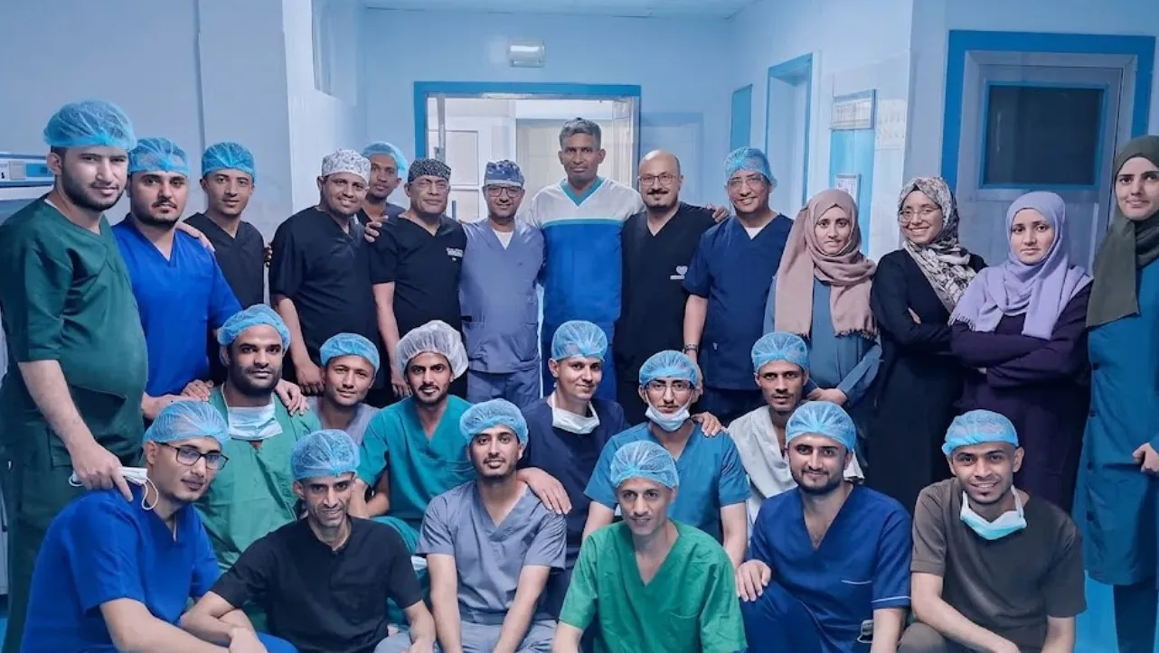 لأول مرة في اليمن.. مركز طبي حكومي في تعز يجري 3 عمليات لزراعة الكبد