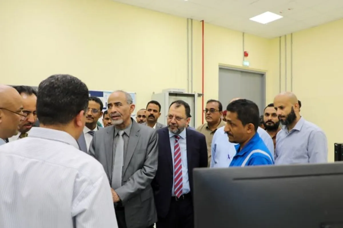 توجيه رئاسي بمضاعفة الجهود لتحسين خدمة  الكهرباء في عدن