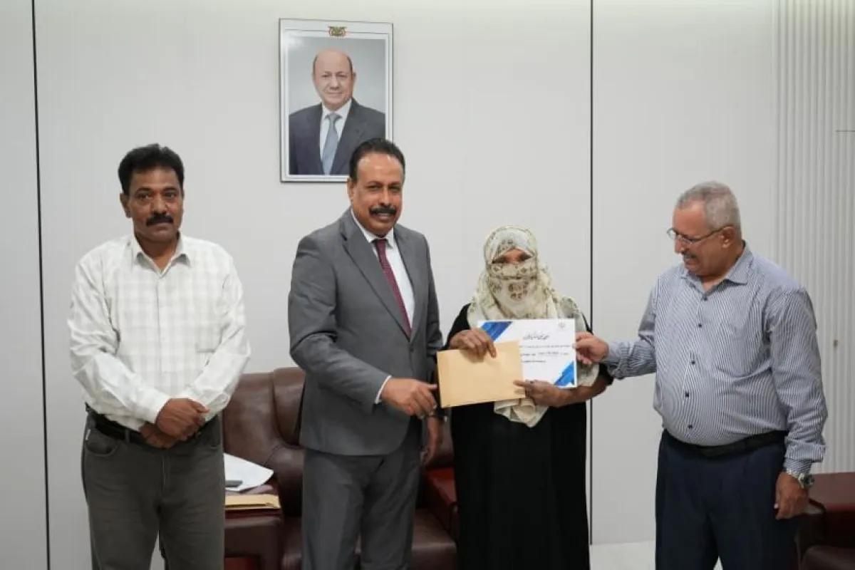وزير الأشغال يكرّم عمال النظافة بمناسبة عيد العمال العالمي