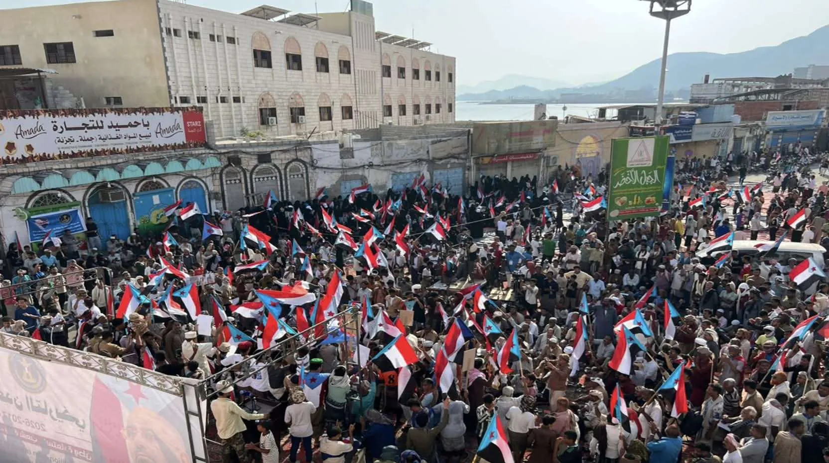 عاجل:الالاف يشاركون بفعالية الانتقالي بالمكلا