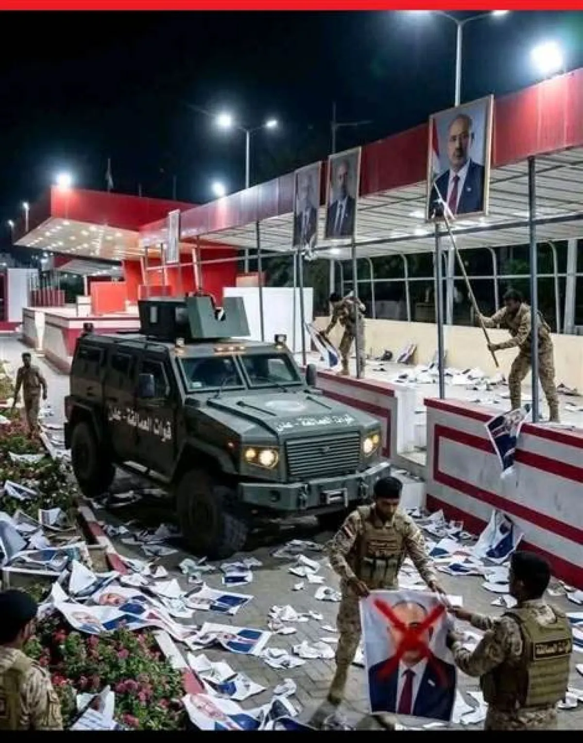 قوات تزيل صور الزبيدي وأعلام المجلس الانتقالي من ساحة العروض بعد فعالية في عدن