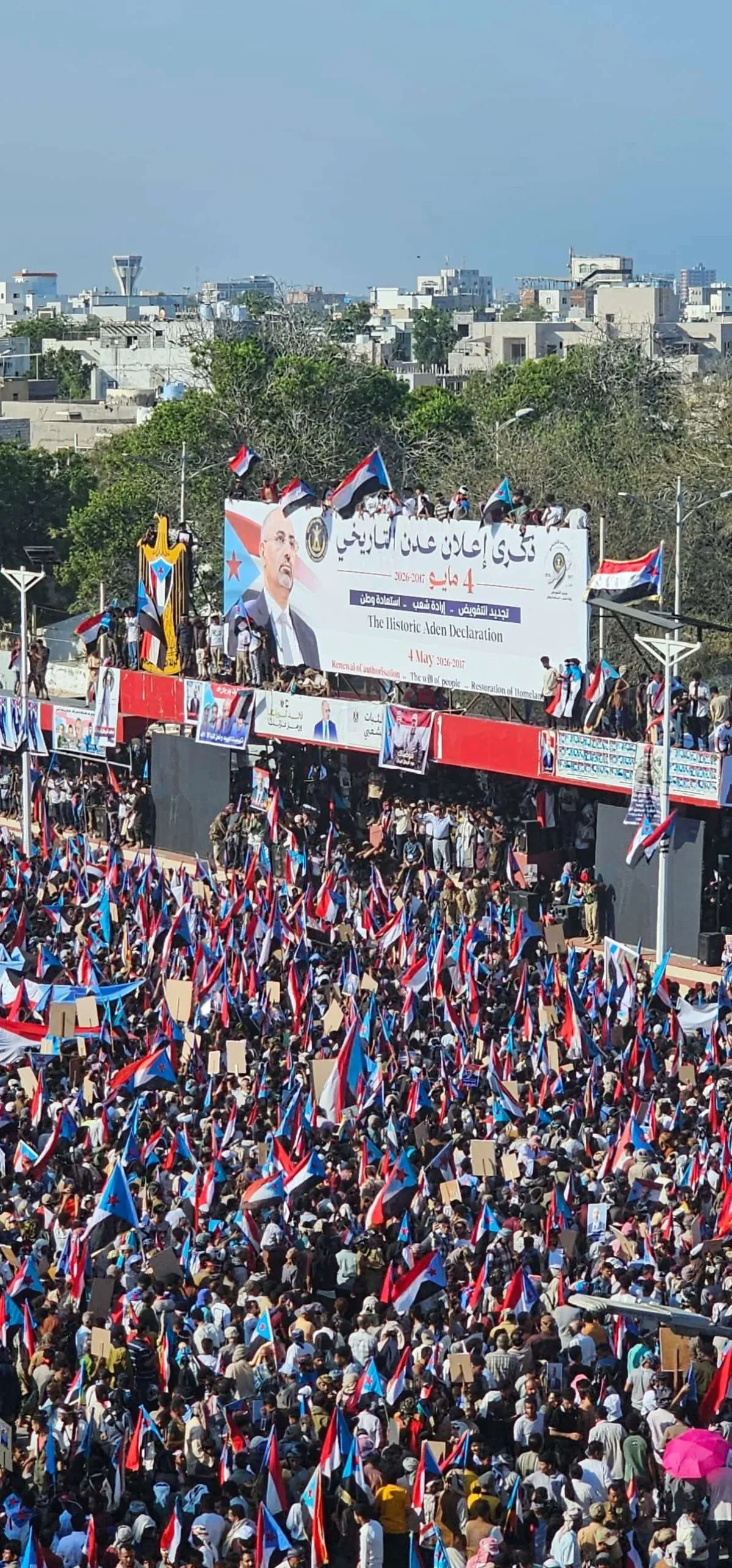 وفاة متظاهر واصابة صهيره بحادث مروع اثناء عودتهم من فعالية الانتقالي بلحج