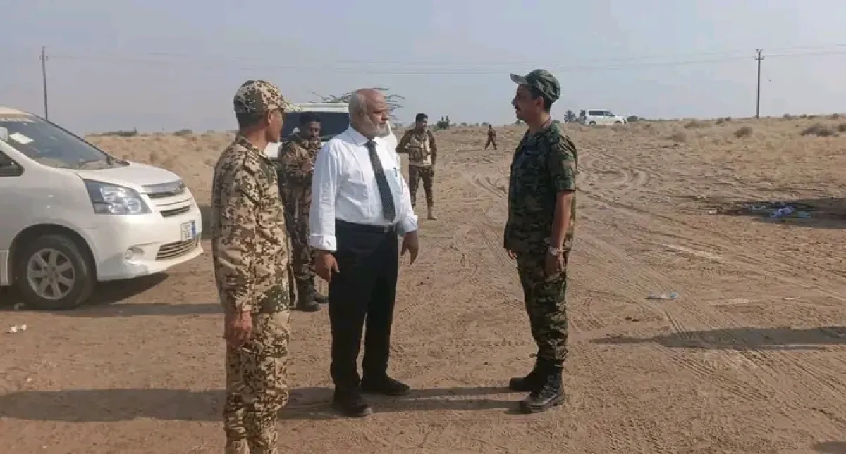 محافظ الحديدة يشهد تمريناً بالذخيرة الحية ويشيد بجاهزية القوات الخاصة