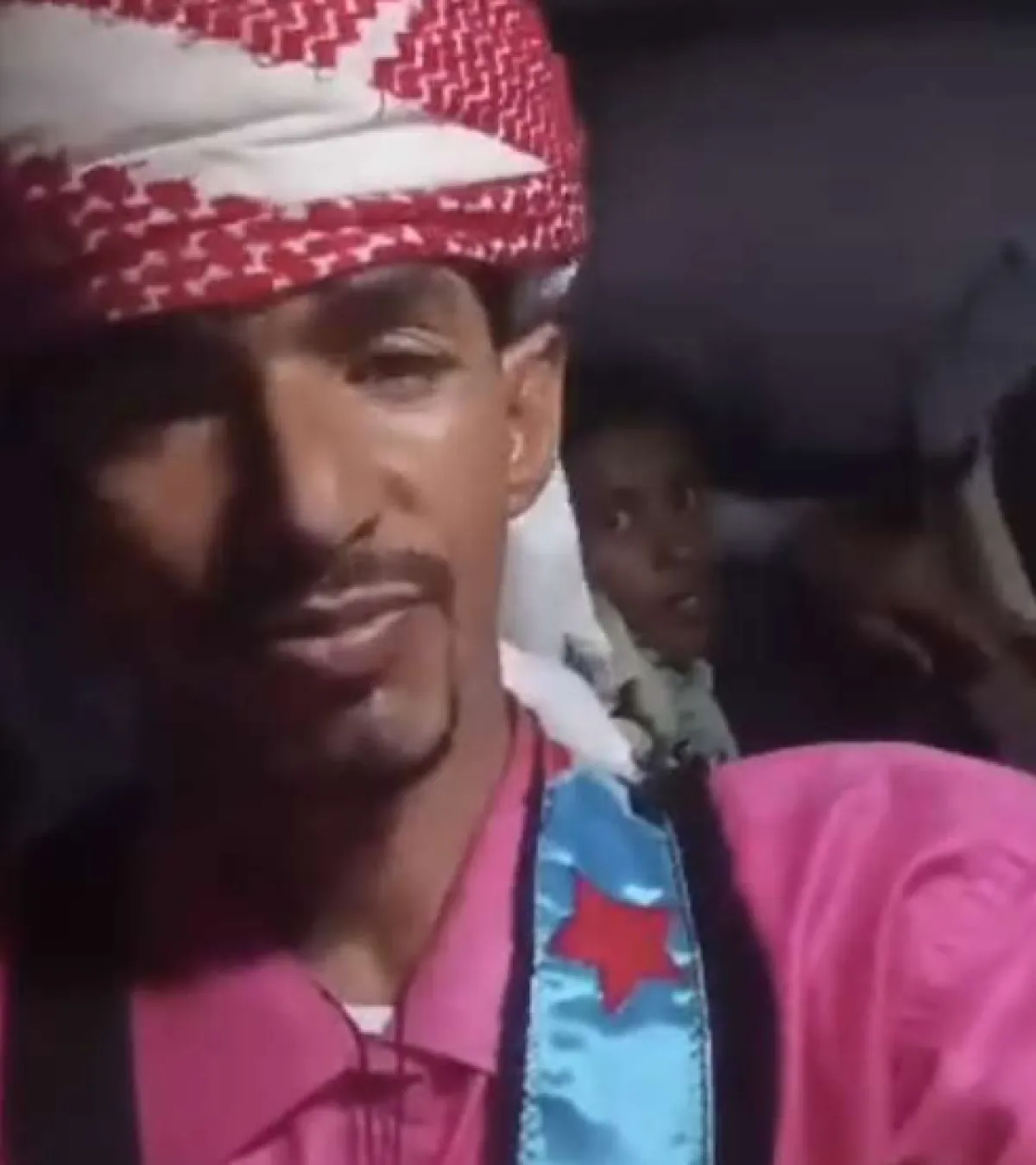  تفاصيل تعرض ناشط لمحاولة تصفية في ساحة العروض بعدن لسبب غير متوقع !
