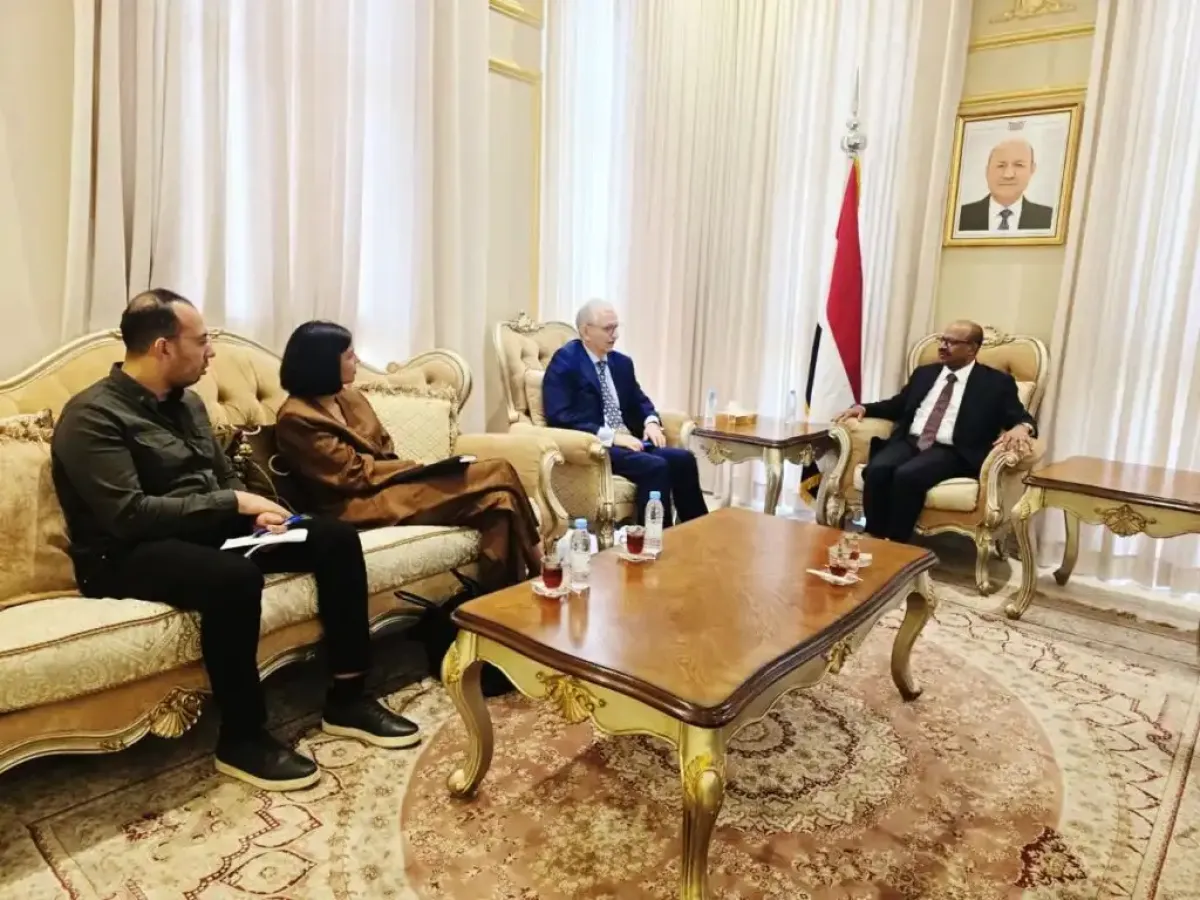 وزير النفط والمعادن يبحث مع السفير الألماني آفاق الاستثمار في قطاعي النفط والغاز